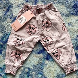 Hugo loves tiki pink shell pants size 12 to 18 months NWT